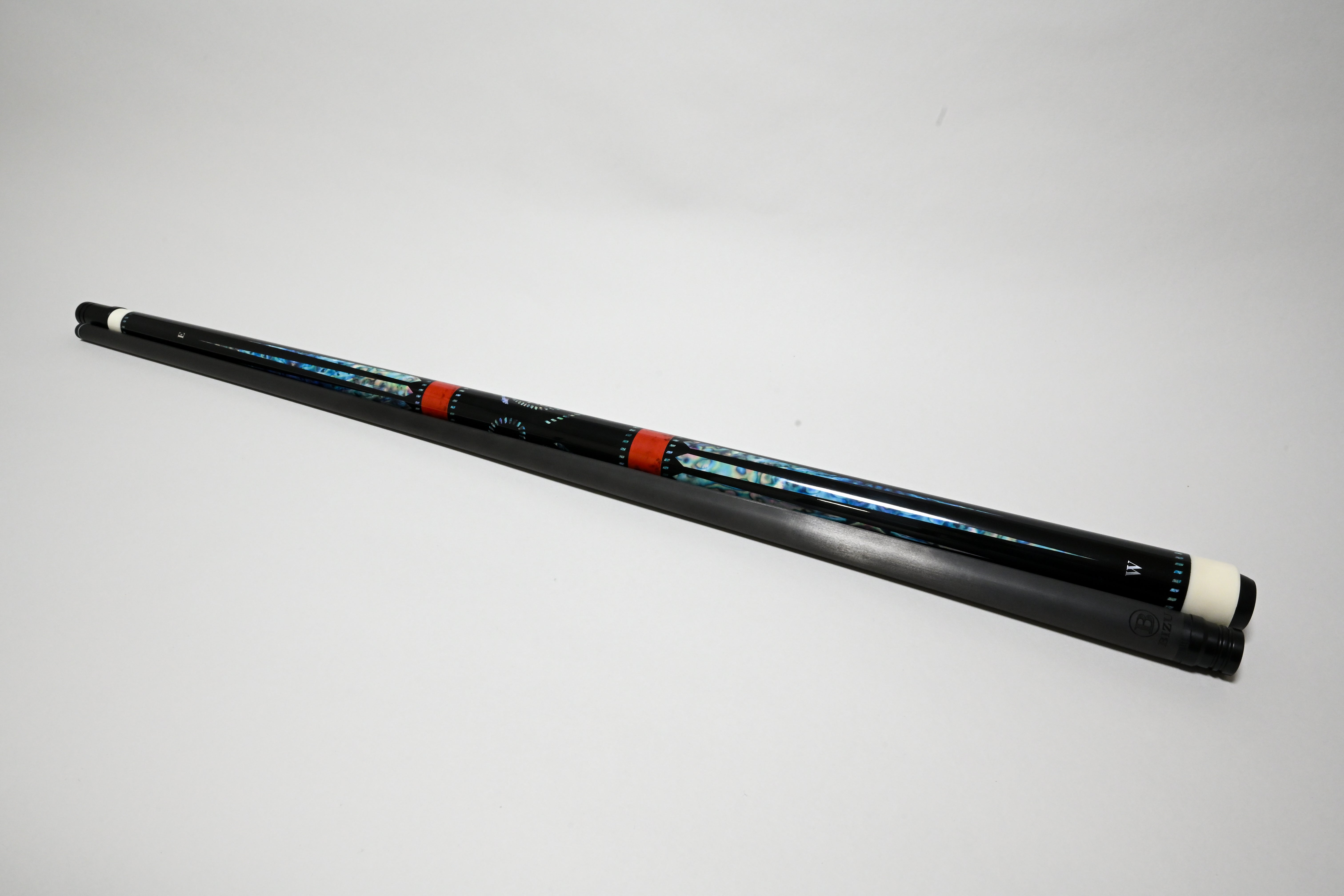 BIZU CUE – Billiard Studio