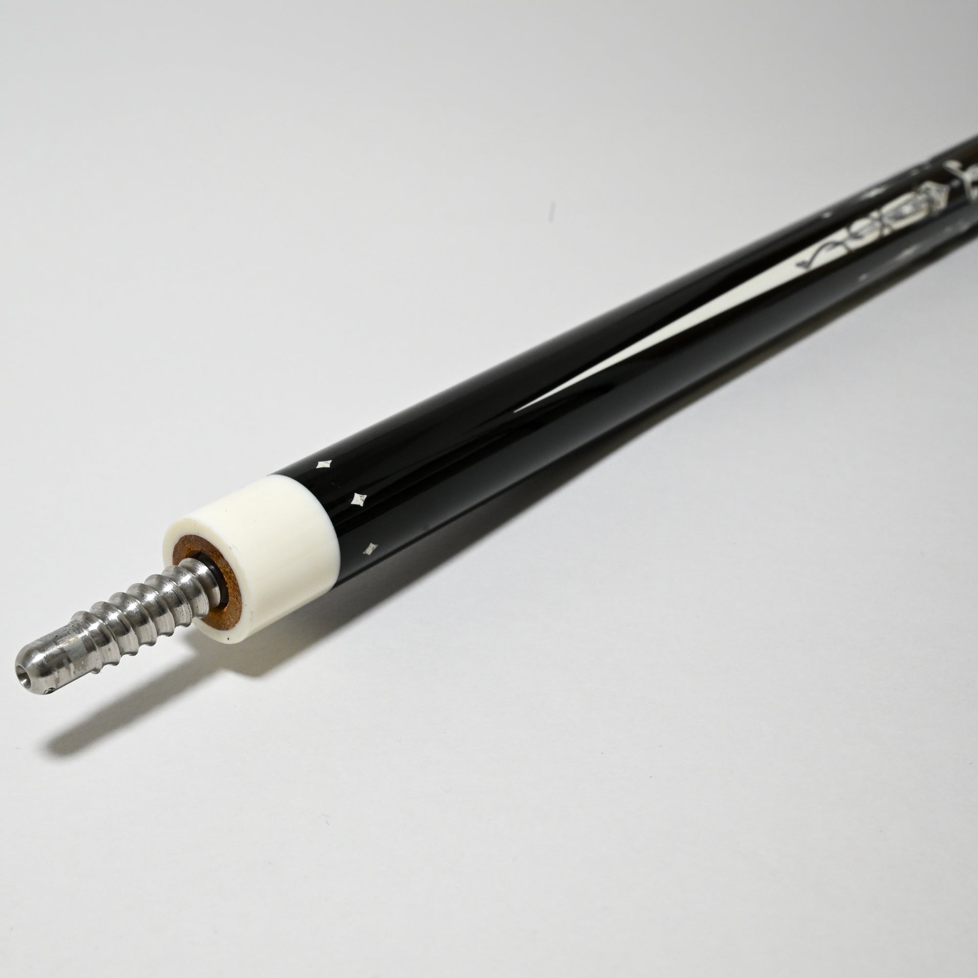 BIZU MOON SPEED  カーボンファイバー プールキュー ホワイトクラウド