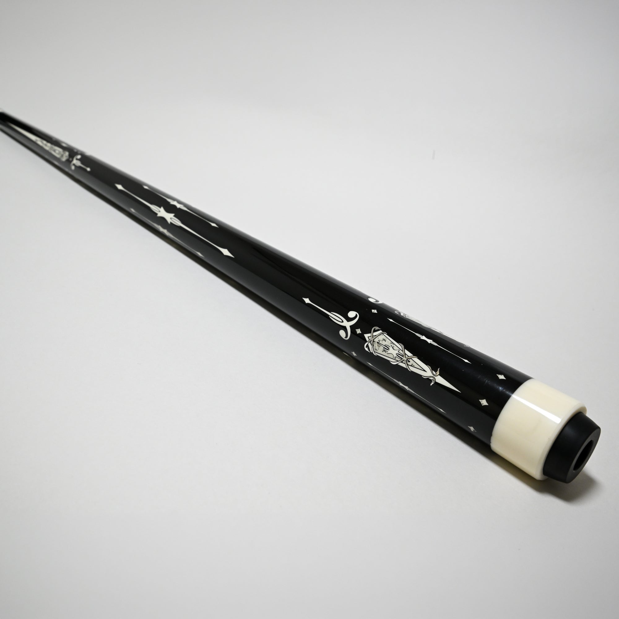 BIZU MOON SPEED  カーボンファイバー プールキュー ホワイトクラウド