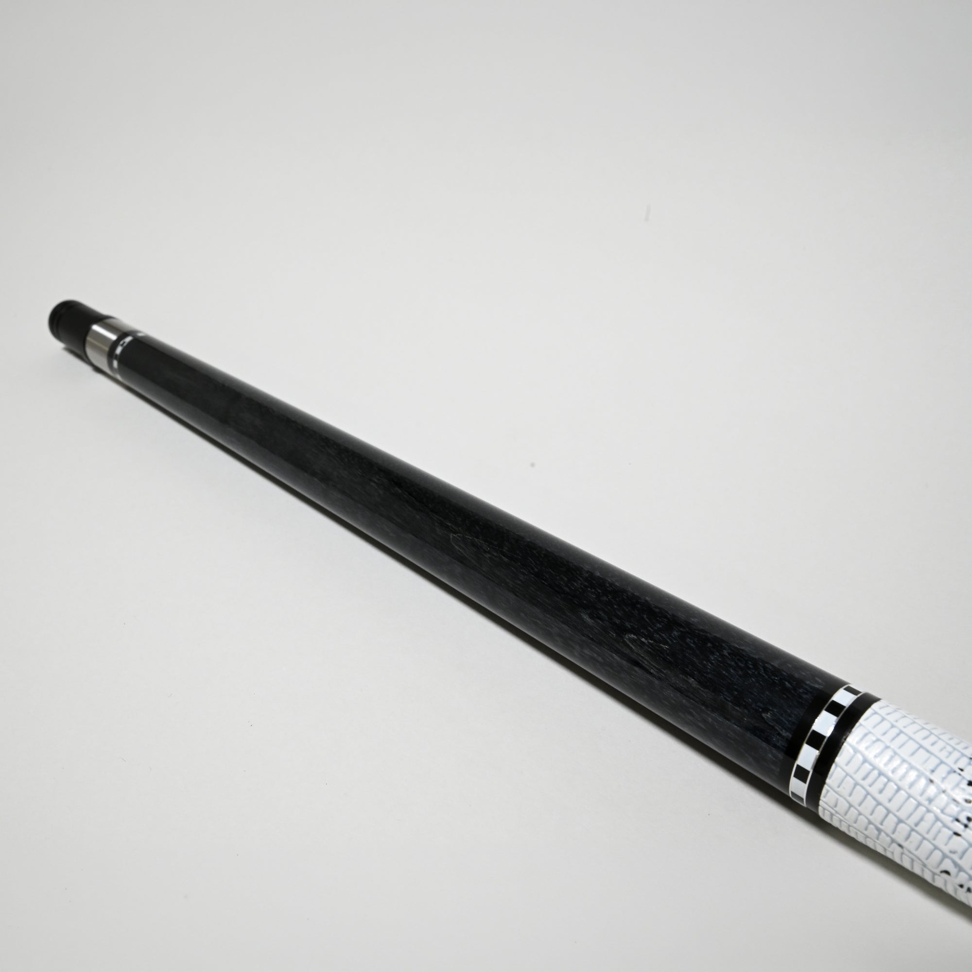 BIZU MOON SPEED カーボンファイバー プールキュー - リザードスキンテクスチャ